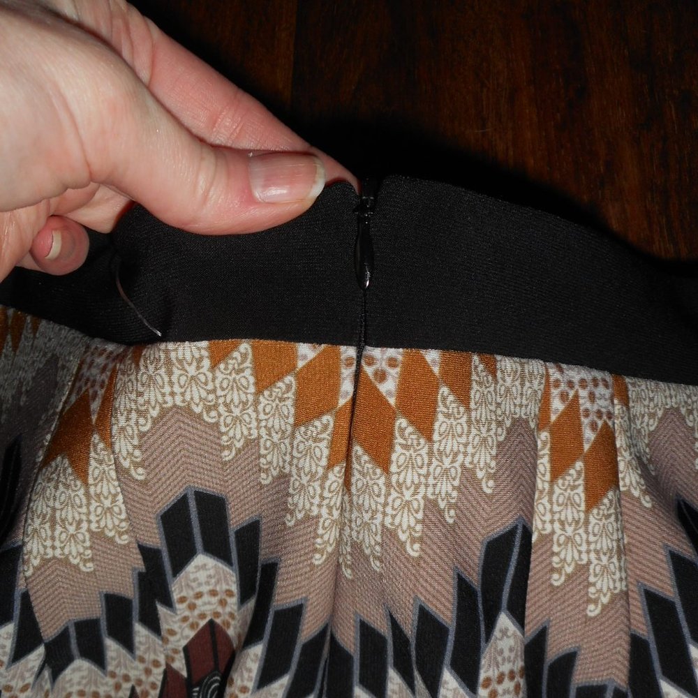 NWT Joseph Ribkoff knit skirt, US 8 - Picture 5 of 8